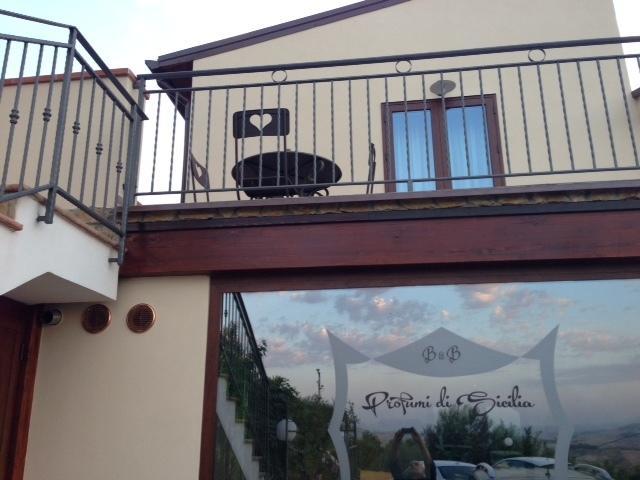 B&B Profumi Di Sicilia San Cataldo  Kültér fotó